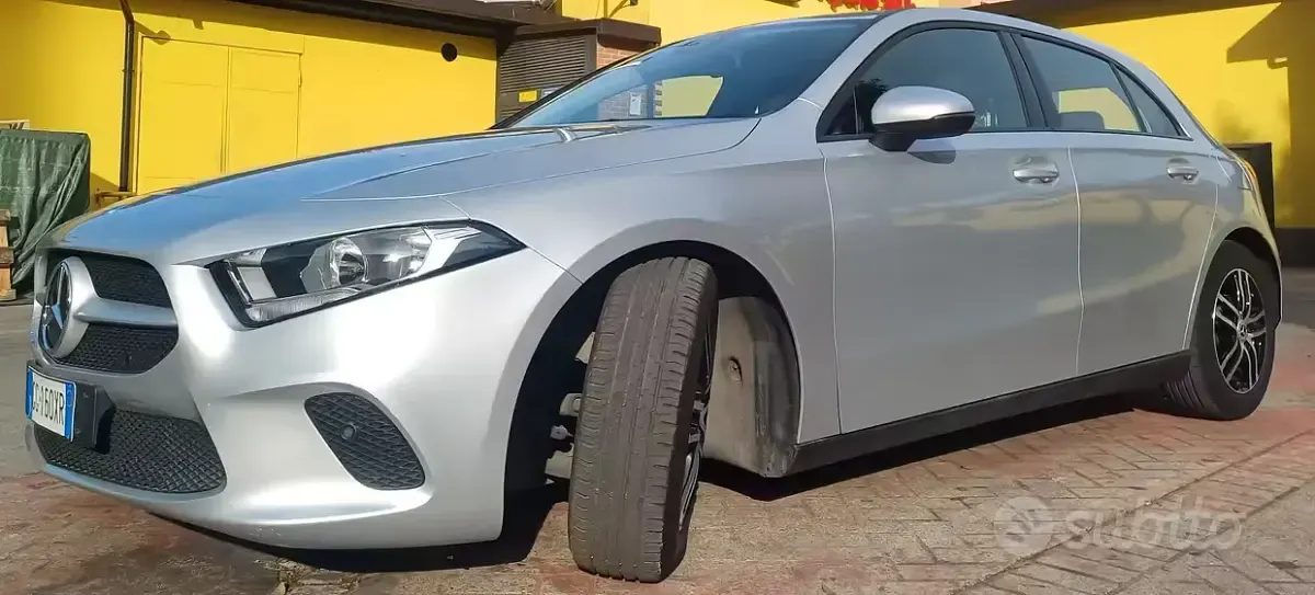 Usata Mercedes A180 136 CV (100 kW) 2021 Grigio Berlina