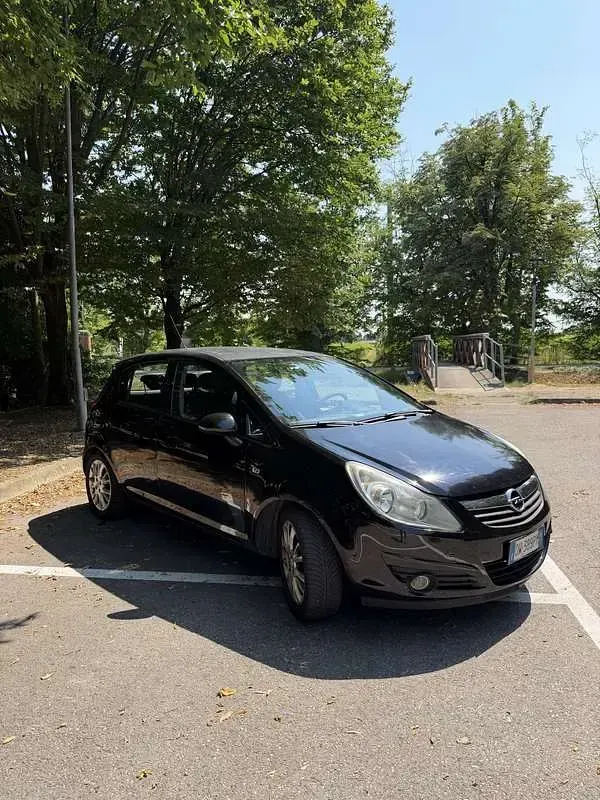 Usata Opel Corsa Club 80 CV (58 kW) 2009 Nero Utilitaria
