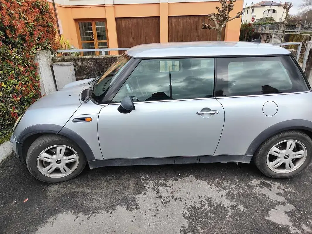 Usata Mini ONE 90 CV (66 kW) 2005 Utilitaria