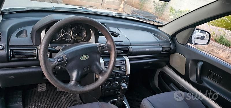 Usata Land Rover Freelander 117 CV (86 kW) 2004 Grigio SUV