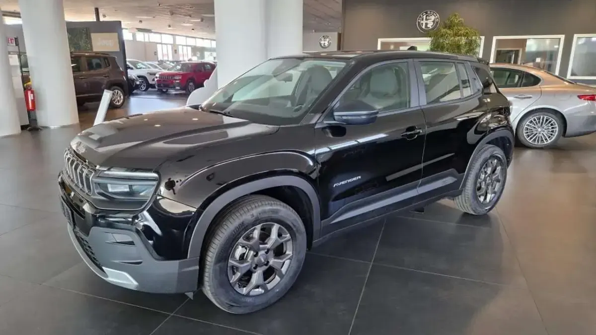 Usata Jeep Avenger Longitude 101 CV (74 kW) 2024 Nero SUV