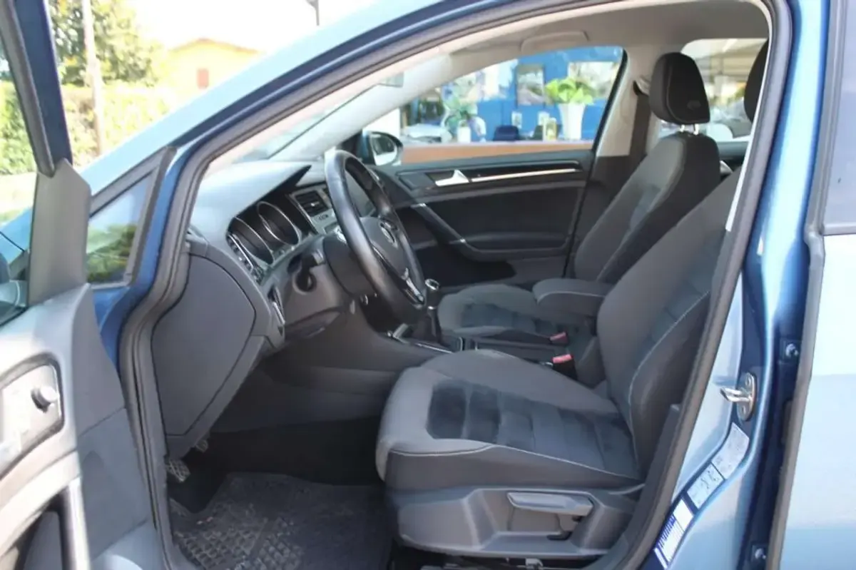 Usata VW Golf VII Highline 110 CV (80 kW) 2016 Blu Berlina