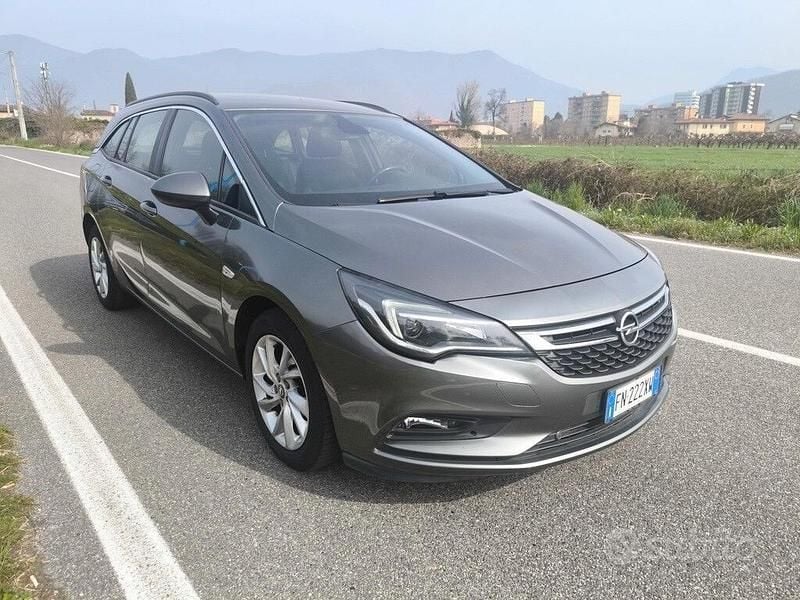 Usata Opel Astra 136 CV (100 kW) 2018 Grigio Station wagon