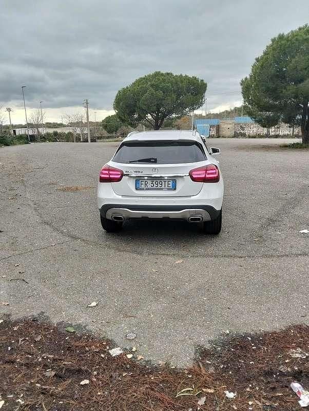 Usata Mercedes GLA180 109 CV (80 kW) 2018 SUV