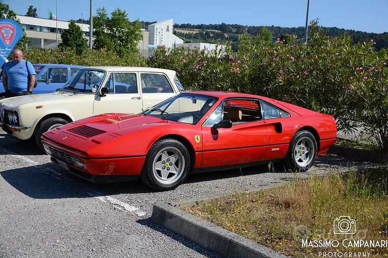 Usata Ferrari 328 270 CV (198 kW) 1987 Rosso Berlina