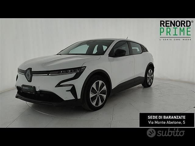 Bianco Usata 2023 Renault Megane E-Tech Evolution Berlina | 22.900 € (Buon prezzo) - Immagine 1/3