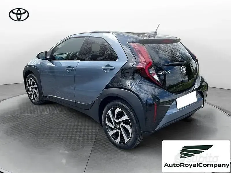 Neu Toyota Aygo X Trend 72 PS (52 kW) 2025 Grau SUV