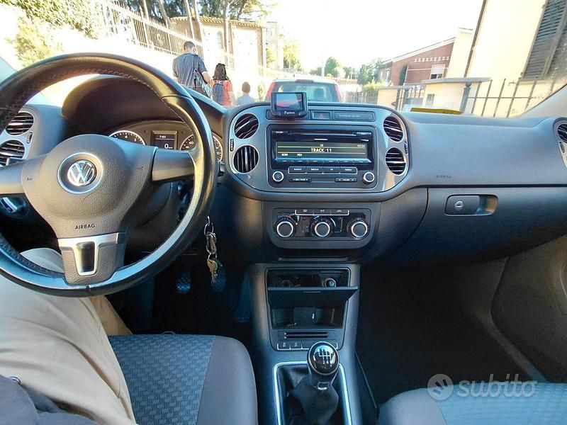 Usado VW Tiguan 122 CV (89 kW) 2015 Negro SUV