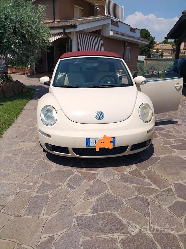 Usata VW New Beetle 150 CV (110 kW) 2007 Bianco Utilitaria