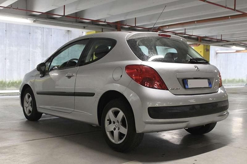 Usata Peugeot 207 95 CV (69 kW) 2009 Berlina