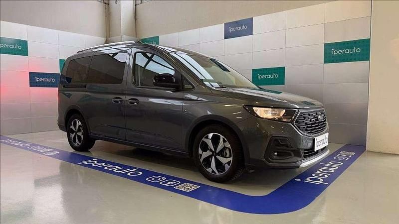 Usata Ford Tourneo Connect Active 114 CV (83 kW) 2023 Grigio metallizzato Monovolume