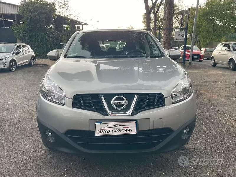 Usata Nissan Qashqai Tekna 131 CV (96 kW) 2012 Grigio SUV