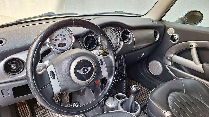 Usata Mini Cooper S 170 CV (125 kW) 2006 Argento Utilitaria