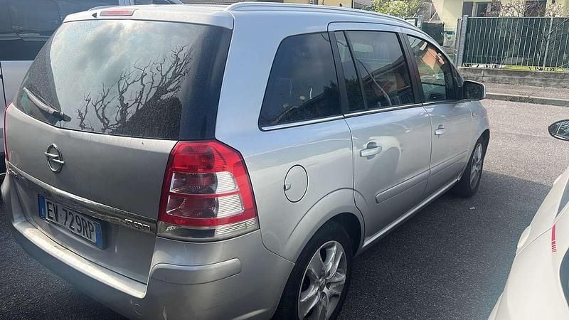 Usata Opel Zafira Innovation 110 CV (80 kW) 2014 Monovolume