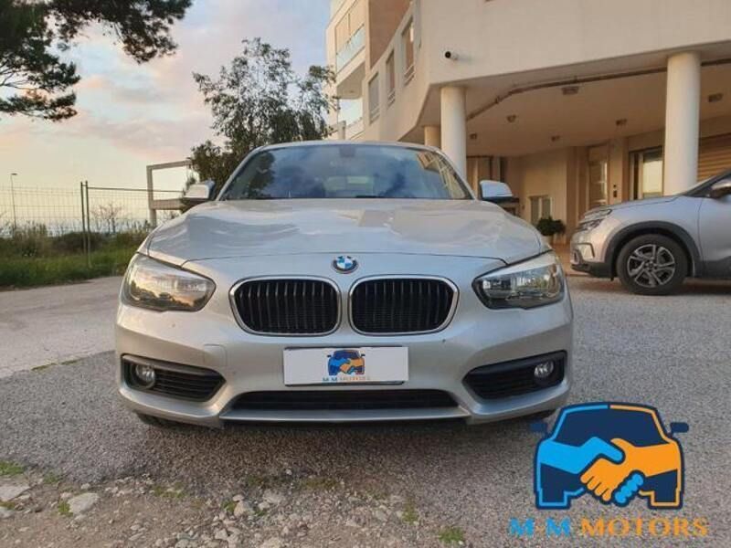 Usata BMW 118 Advantage 150 CV (110 kW) 2018 Grigio Utilitaria