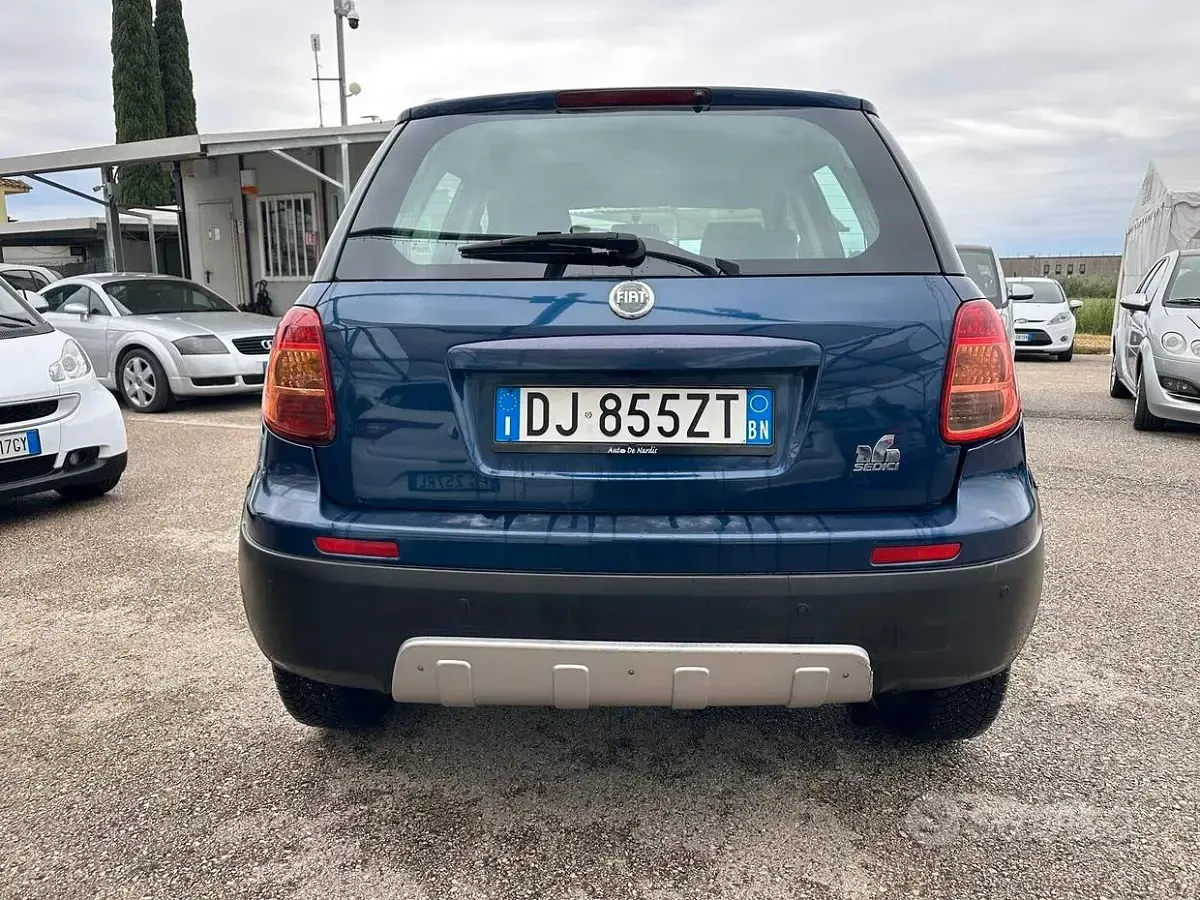 Usata Fiat Sedici 120 CV (88 kW) 2006 Blu SUV