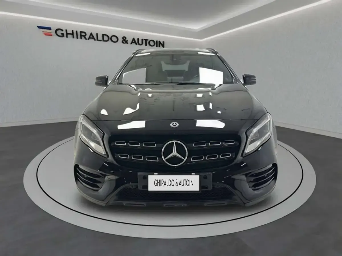 Usata Mercedes GLA200 Premium 136 CV (100 kW) 2017 Nero SUV
