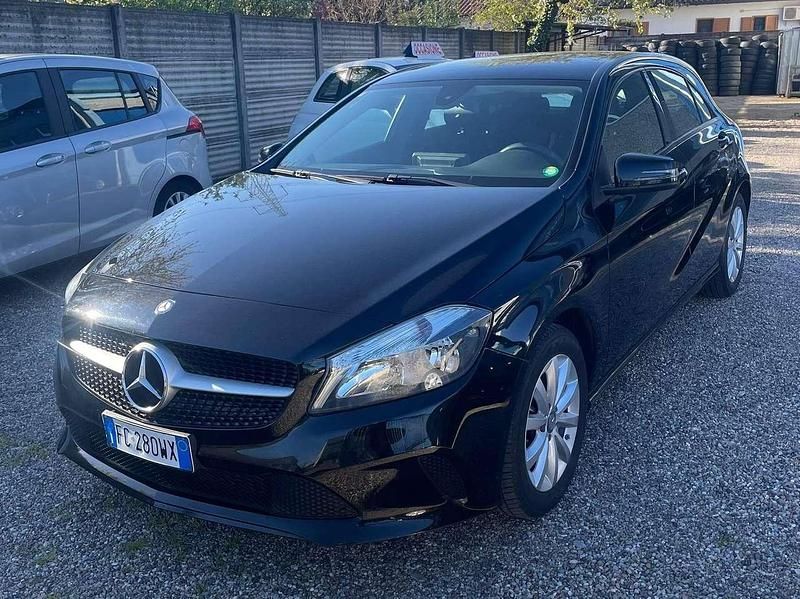 Gebraucht Mercedes A160 Executive 102 PS (75 kW) 2016 Schwarz Limousine