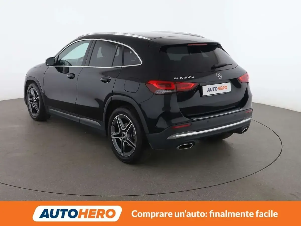 Usata Mercedes GLA200 Premium 150 CV (110 kW) 2022 Nero SUV