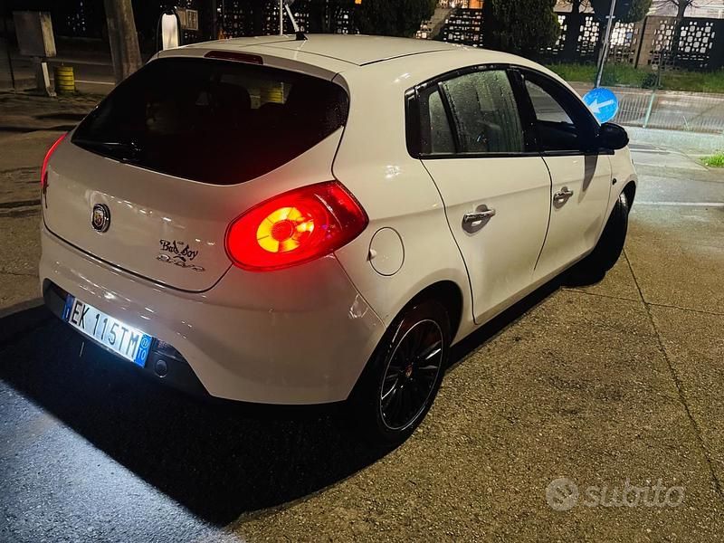 Usata Fiat Bravo Active 105 CV (77 kW) 2011 Bianco Utilitaria