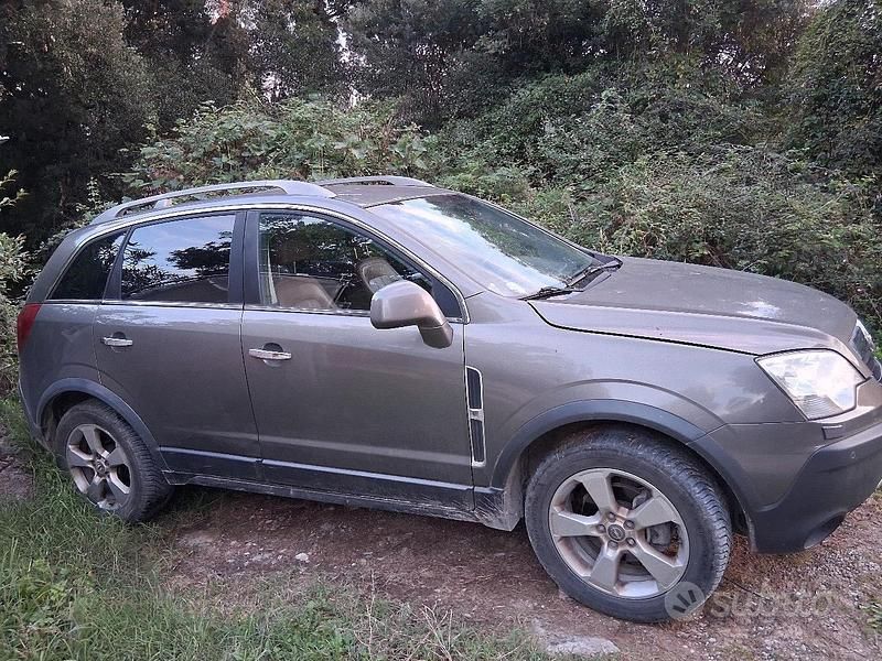 Usata Opel Antara 150 CV (110 kW) 2008 Marrone SUV