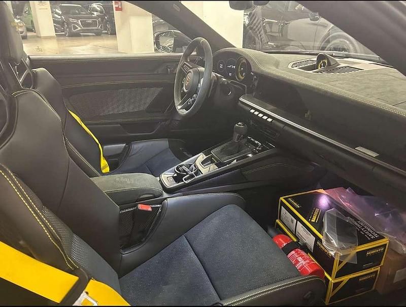 Nuova Porsche 911 GT3 RS 540 CV (397 kW) 2025 Coupé