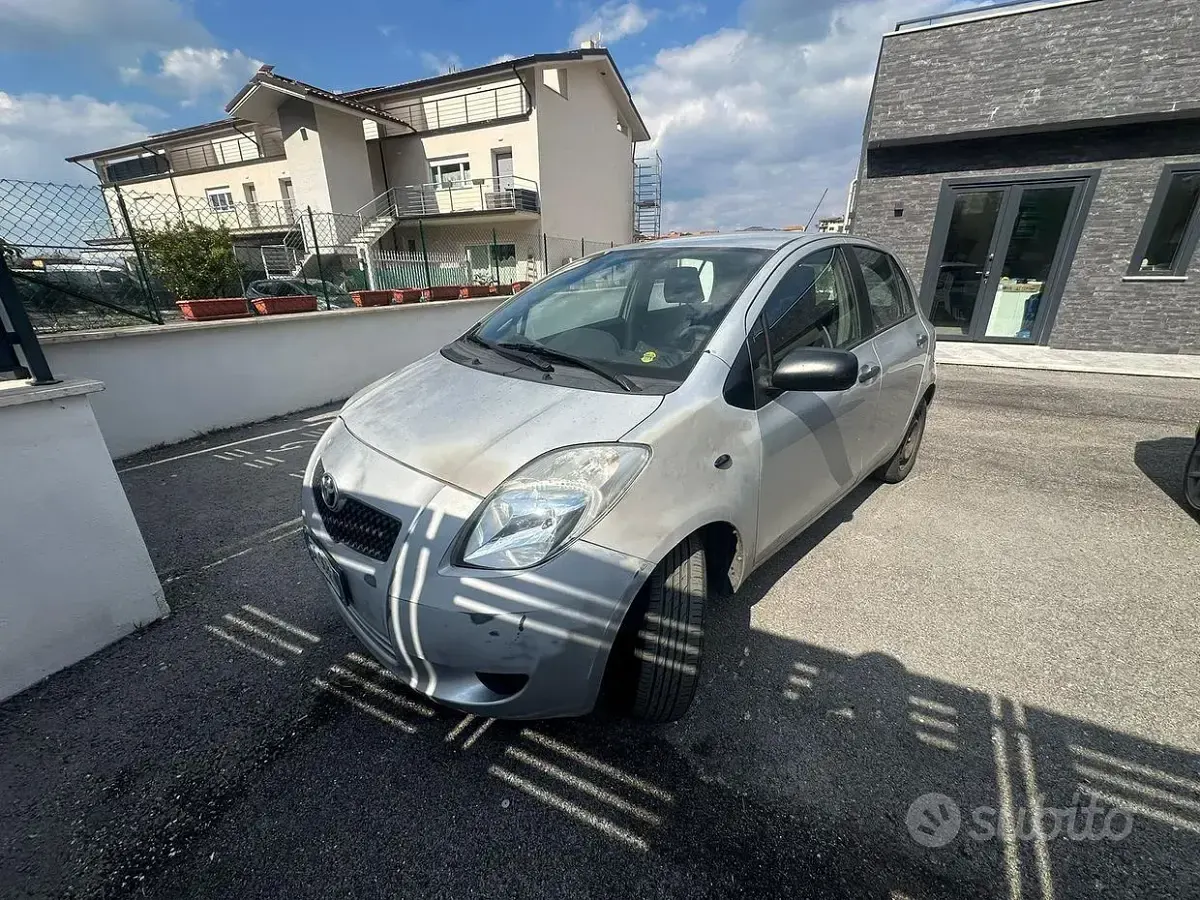 Usata Toyota Yaris 69 CV (50 kW) 2008 Utilitaria