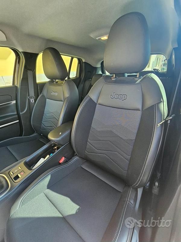 Usata Jeep Avenger 101 CV (74 kW) 2024 Nero SUV