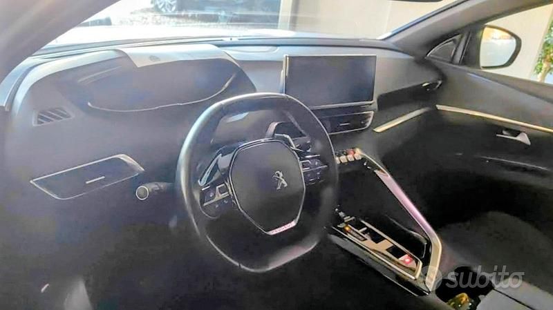 Usata Peugeot 3008 Allure 131 CV (96 kW) 2023 Grigio SUV