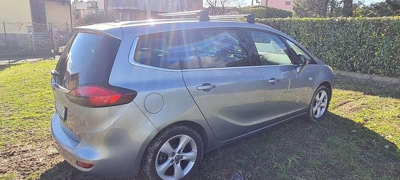 Usata Opel Zafira Tourer Cosmo 136 CV (100 kW) 2014 Grigio Monovolume