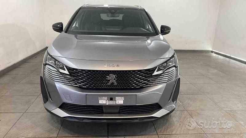 Usata Peugeot 3008 Allure 130 CV (95 kW) 2024 Grigio SUV