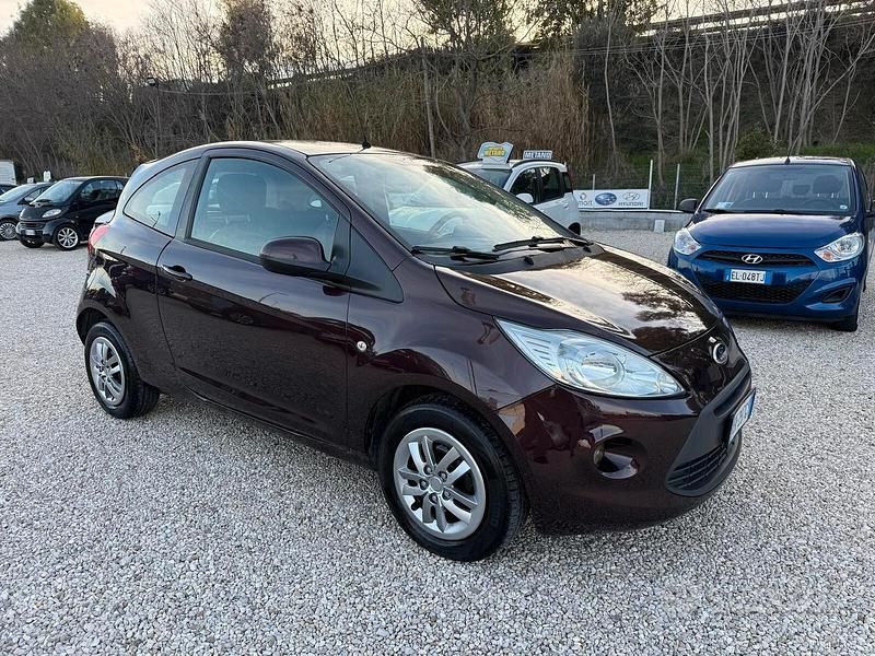 Usata Ford Ka 69 CV (50 kW) 2014 Marrone Berlina