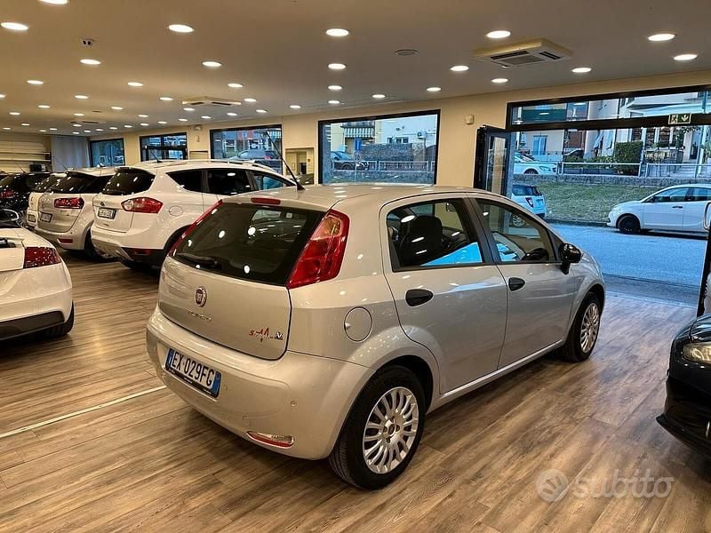 Usata Fiat Punto Street 75 CV (55 kW) 2014 Grigio Utilitaria