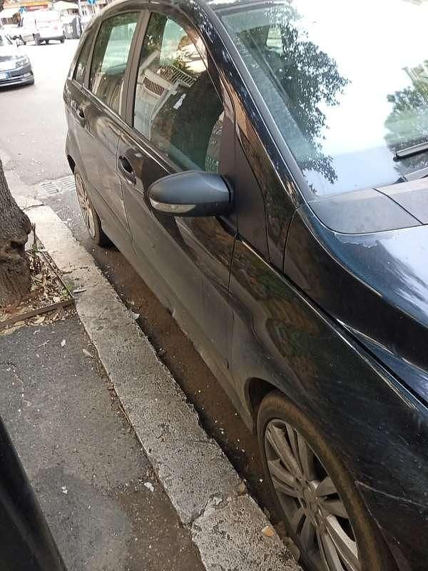 Usata Mercedes B180 109 CV (80 kW) 2008 Nero Monovolume