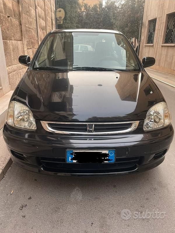 Usata Honda Logo 65 CV (47 kW) 1999 Nero Utilitaria