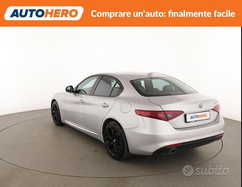 Usata Alfa Romeo Giulia 150 CV (110 kW) 2018 Grigio Berlina