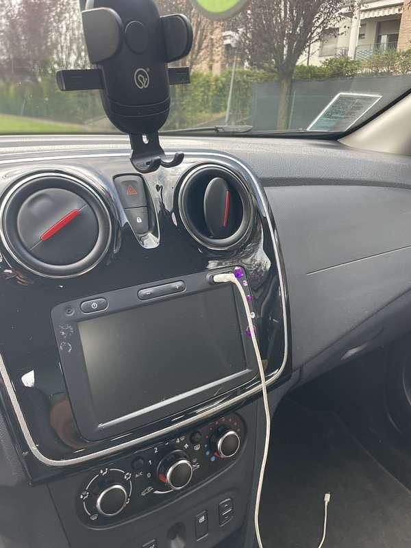 Usata 2019 Dacia Sandero Stepway Due volumi | 8500 € (Buon prezzo) - Immagine 1/4