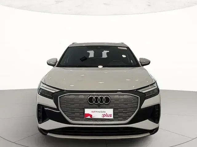 Usata Audi Q4 e-tron Advanced 150 kW (204 CV) 2022 Bianco ghiacciaio metallizzato SUV