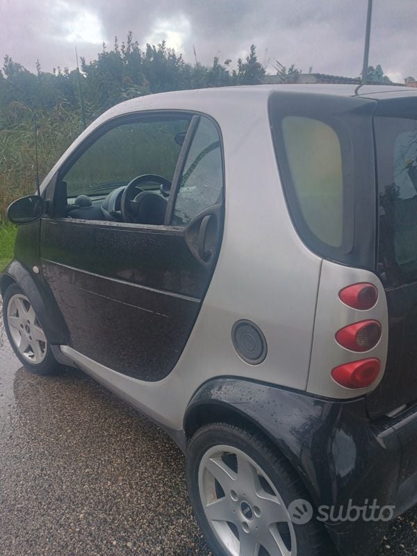Usata Smart ForTwo Coupé 45 CV (33 kW) 2003 Nero Coupé