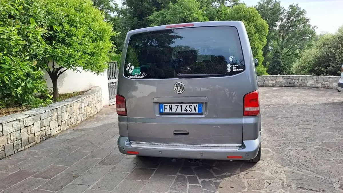 Usata VW Multivan Highline 180 CV (132 kW) 2012 Grigio Monovolume