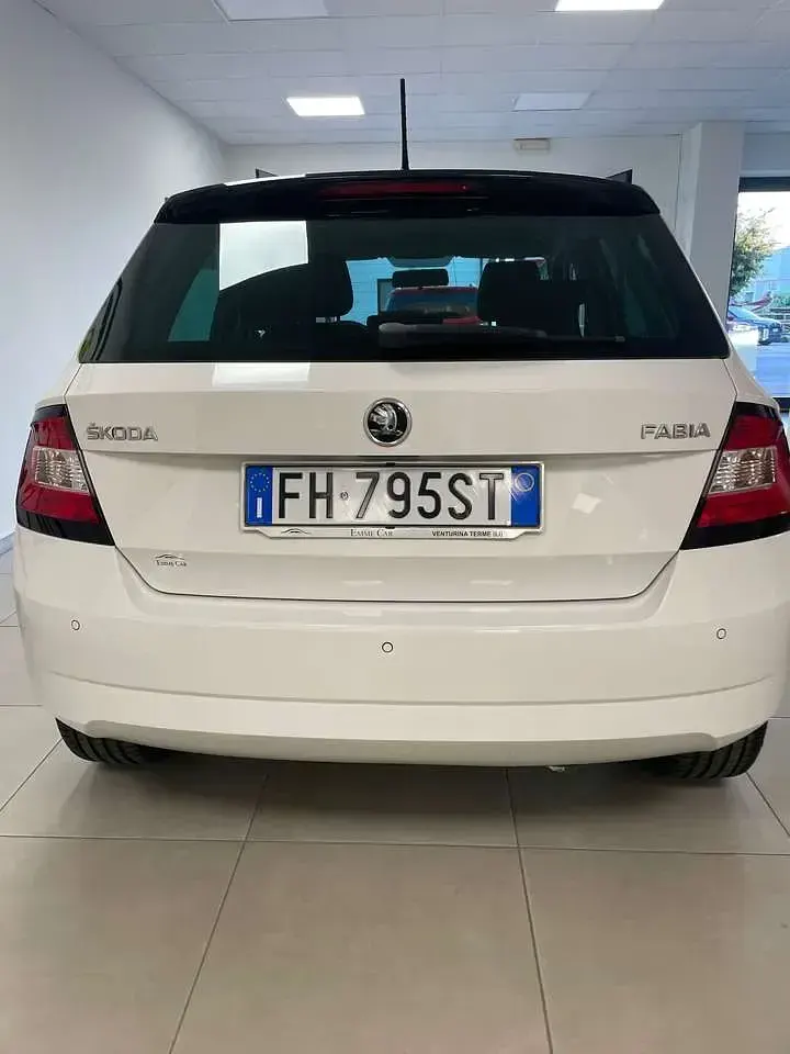 Usata Skoda Fabia Design Edition 90 CV (66 kW) 2017 Bianco Berlina