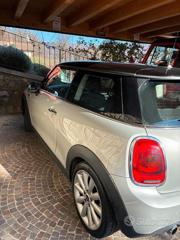 Usata Mini Cooper D 2014 Grigio Utilitaria
