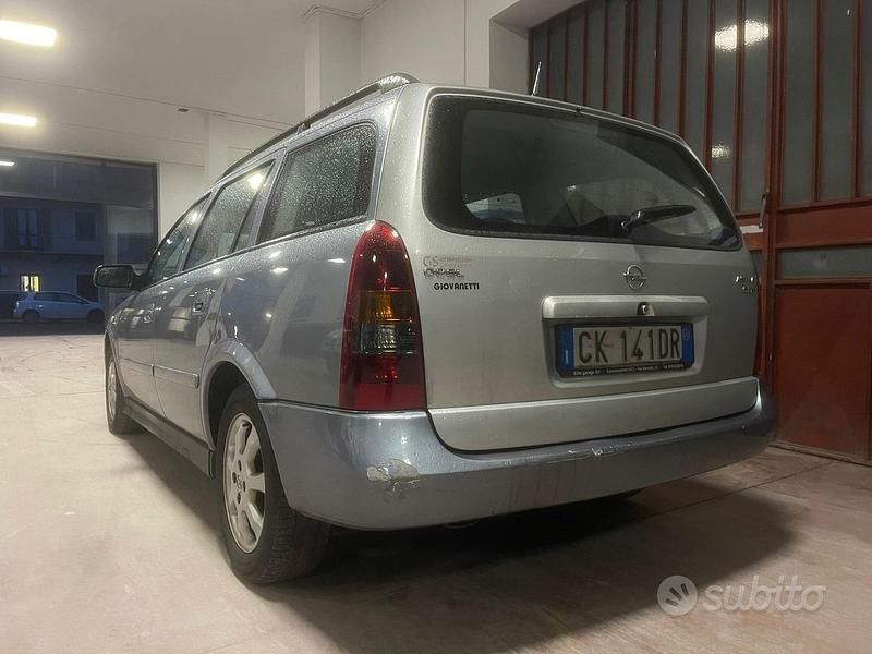 Usata Opel Astra Njoy 74 CV (54 kW) 2003 Grigio Station wagon