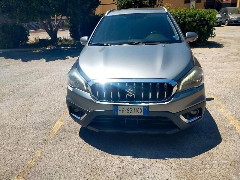 Usata Suzuki SX4 107 CV (78 kW) 2018 Grigio SUV