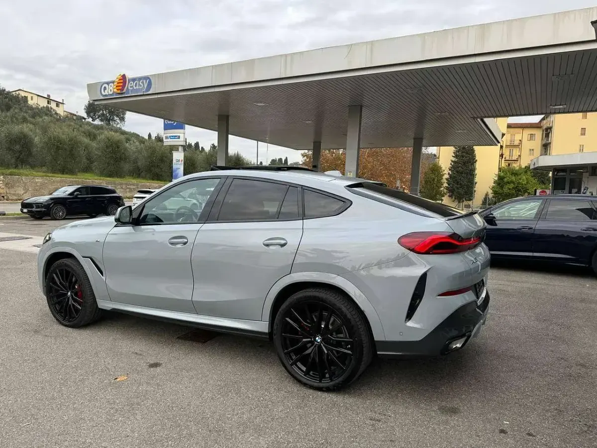 Usata BMW X6 M Sport 298 CV (219 kW) 2026 Brooklyn grey SUV