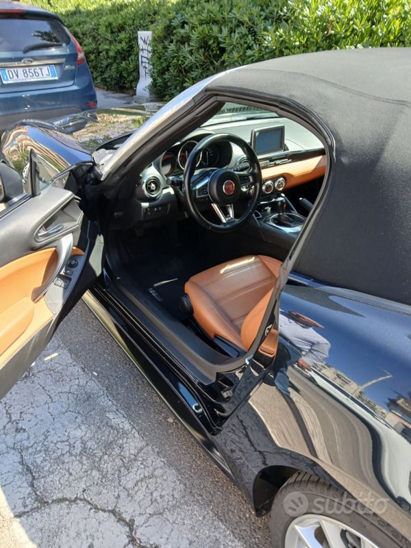 Usata Fiat 124 Spider 140 CV (102 kW) 2017 Nero Cabrio
