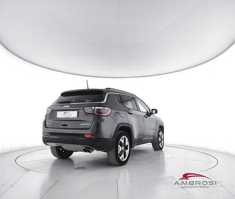 Usata Jeep Compass Limited 140 CV (102 kW) 2018 Grigio SUV