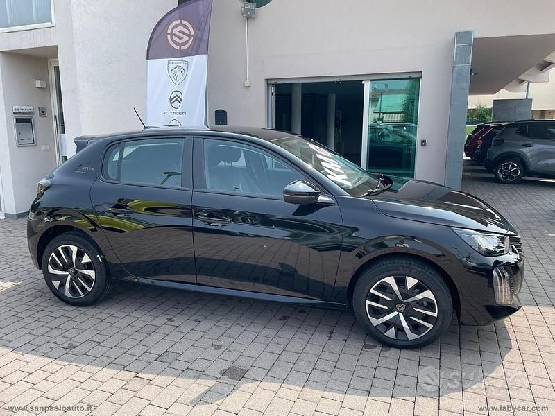 Nuova Peugeot 208 Style 2025 Utilitaria