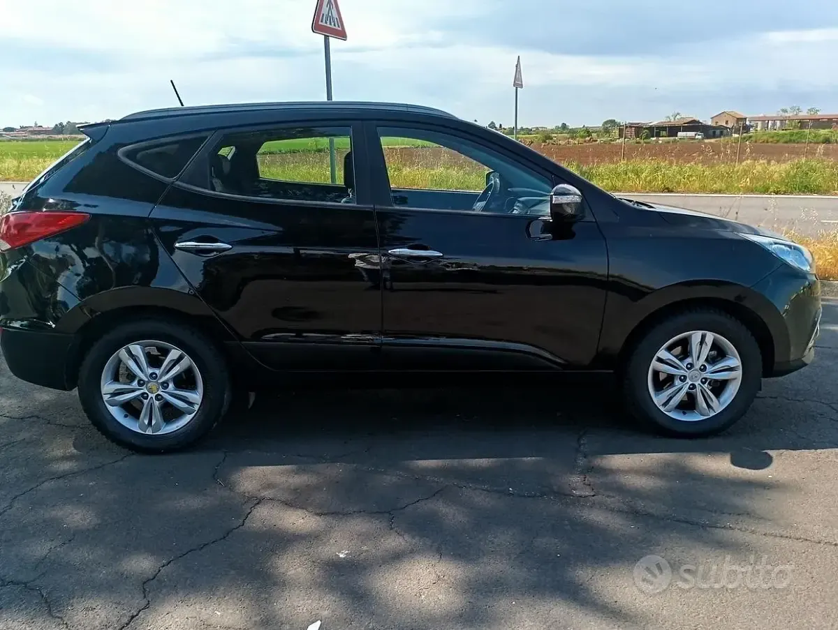 Usata Hyundai ix35 Comfort 115 CV (84 kW) 2013 Nero SUV