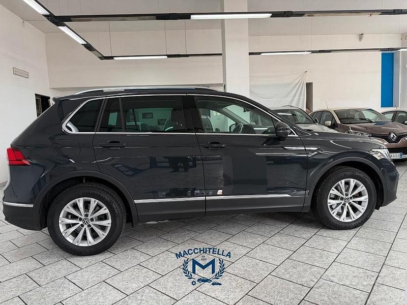 Usata VW Tiguan Elegance 150 CV (110 kW) 2022 Grigio SUV